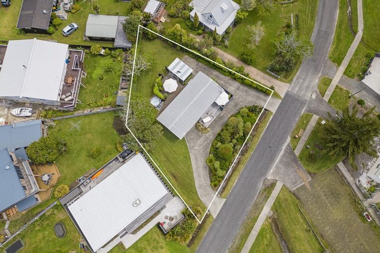 Photo of property in 55 Hornsea Road, Tairua, 3508