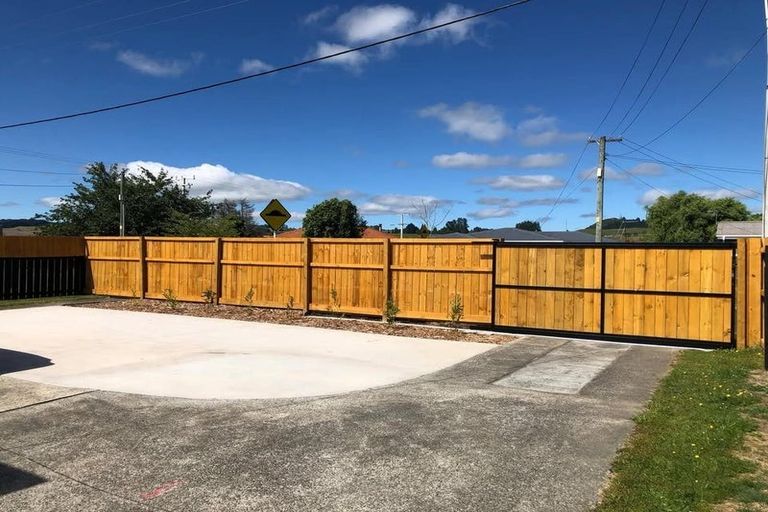 Photo of property in 33 Meadowbank Crescent, Fordlands, Rotorua, 3015