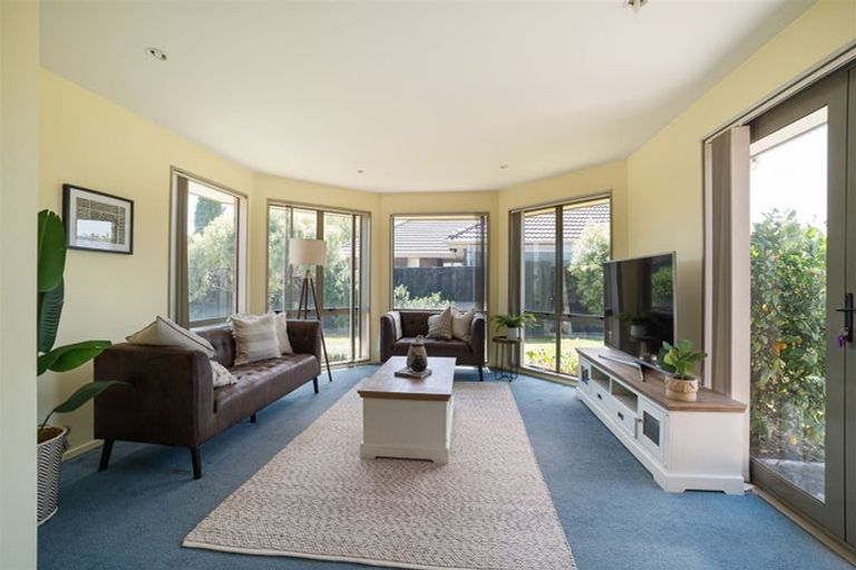 Photo of property in 21 Springs Road, Hornby, Christchurch, 8042