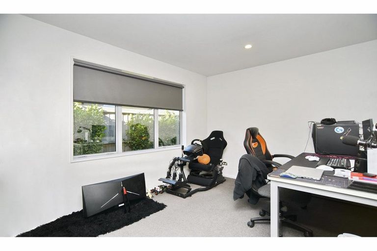 Photo of property in 10 Peak Crescent, Kaiapoi, 7630