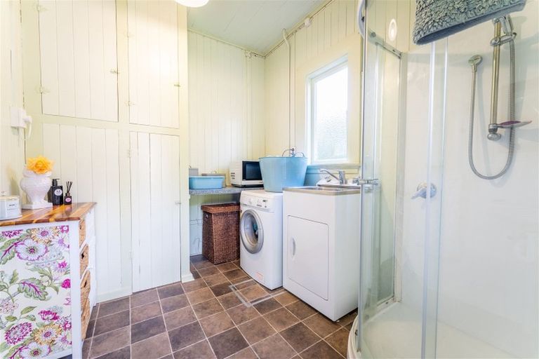 Photo of property in 6 Ure Street, South Hill, Oamaru, 9400