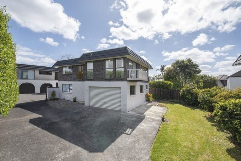 Photo of property in 2/18 Rangitoto Terrace, Milford, Auckland, 0620