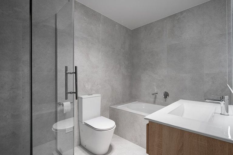 Photo of property in 3/11 Rengarenga Rise, Fairview Heights, Auckland, 0632