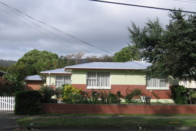 Photo of property in 244 Taita Drive, Taita, Lower Hutt, 5011