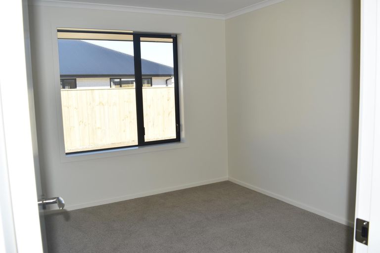 Photo of property in 7 Devon Lane, Carterton, 5713