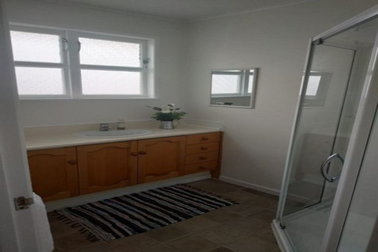Photo of property in 363 Whangaparaoa Road, Stanmore Bay, Whangaparaoa, 0932