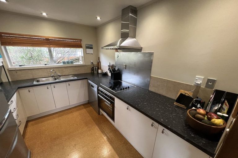 Photo of property in 12 Buxton Avenue, Karori, Wellington, 6012