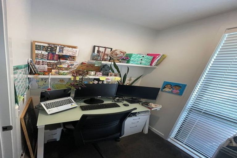 Photo of property in 8 Bellamont Street, Kumeu, 0810