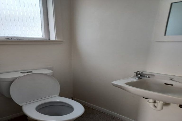 Photo of property in 6 Picton Avenue, Newtown, Wellington, 6021