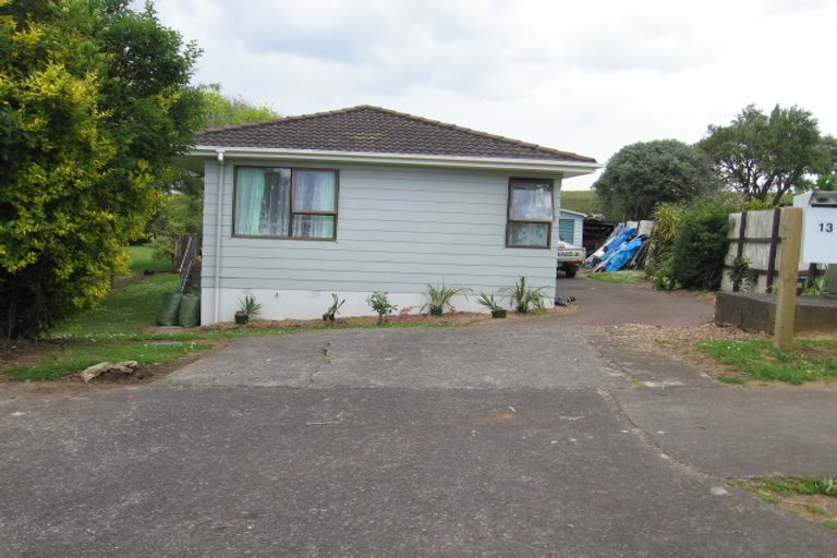 Photo of property in 13 Catkin Crescent, Papatoetoe, Auckland, 2025