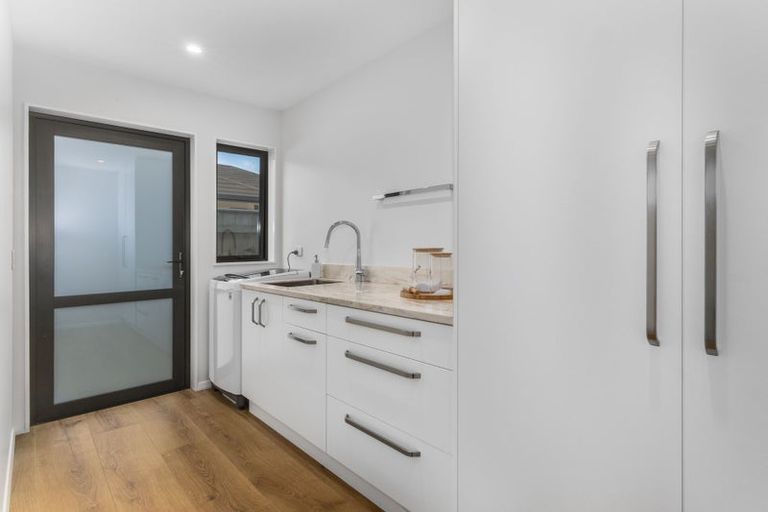 Photo of property in 4 Kaiwaru Place, Waikanae, 5036