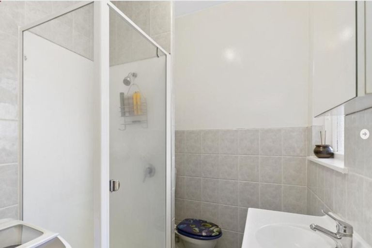 Photo of property in 1u5 Rixon Grove, Mount Victoria, Wellington, 6011