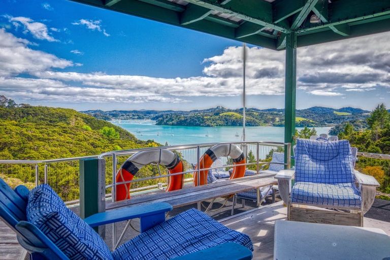 Photo of property in 104 Te Wahapu Road, Russell, 0272