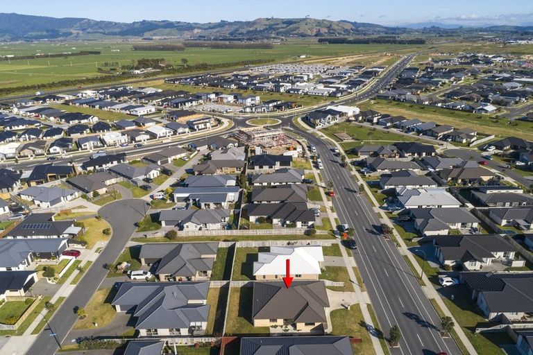 Photo of property in 27 Livingstone Drive, Papamoa Beach, Papamoa, 3118