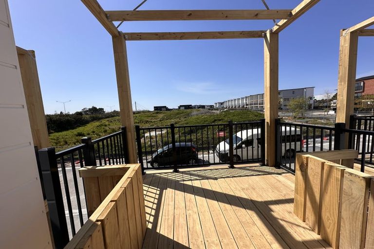 Photo of property in 9 Rakau Road, Hobsonville, Auckland, 0618