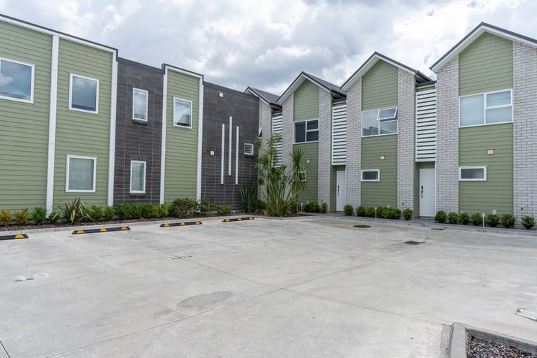 Photo of property in 14/10u Burrows Place, Frankton, Hamilton, 3204