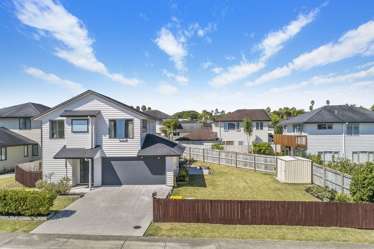Photo of property in 6 Maylee Crescent, Gulf Harbour, Whangaparaoa, 0930