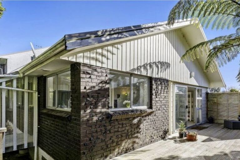 Photo of property in 19b Hicks Close, Whitby, Porirua, 5024