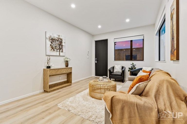 Photo of property in 79a Granville Drive, Massey, Auckland, 0614