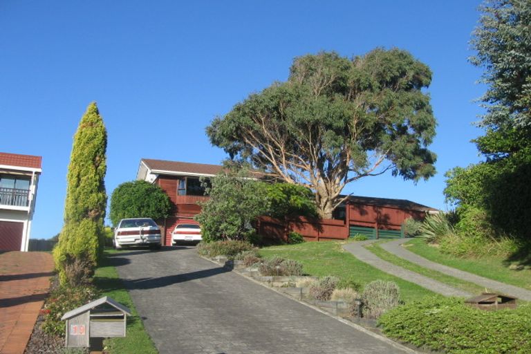 Photo of property in 21 James Cook Drive, Whitby, Porirua, 5024