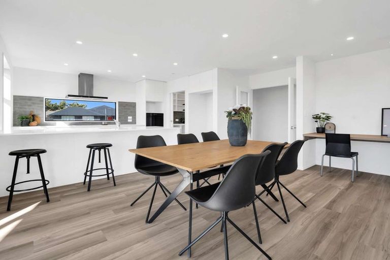 Photo of property in 2 Dynes Road, Rolleston, 7615