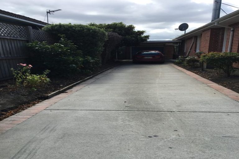 Photo of property in 130 Yaldhurst Road, Sockburn, Christchurch, 8042