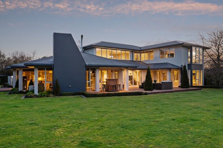 Photo of property in 11 Logan Close, Prebbleton, 7604