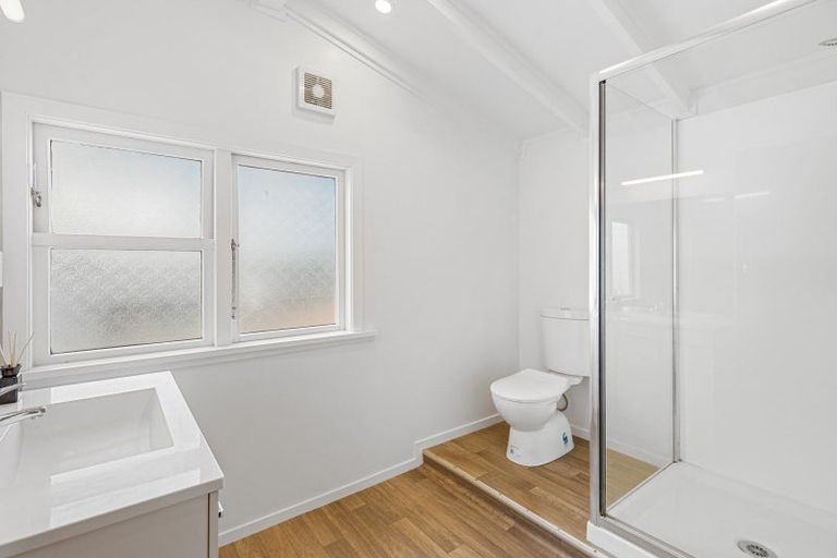 Photo of property in 9 Lewis Place, Highbury, Palmerston North, 4412