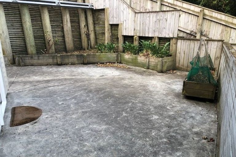 Photo of property in 10 Kopiko Way, Brooklyn, Wellington, 6021