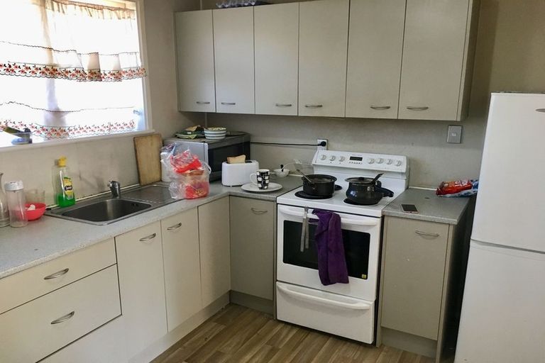 Photo of property in 2/86 Carruth Road, Papatoetoe, Auckland, 2025