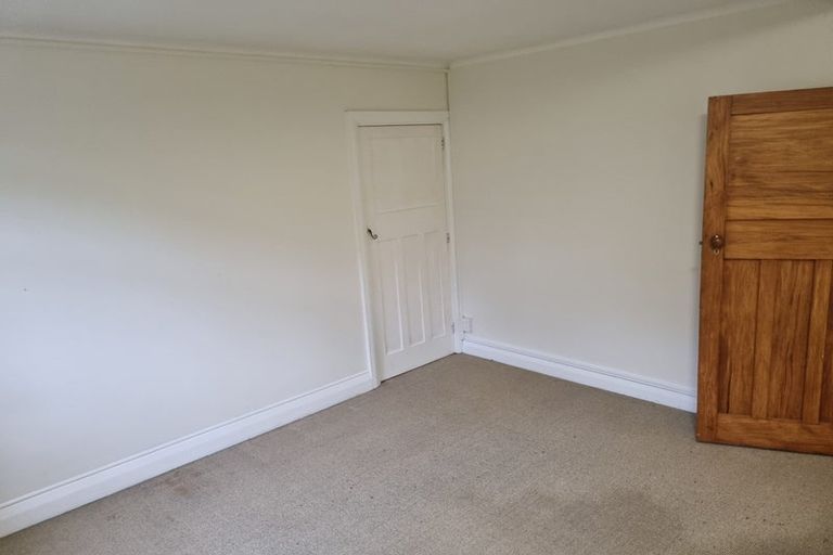 Photo of property in 2 Caprera Street, Melrose, Wellington, 6023