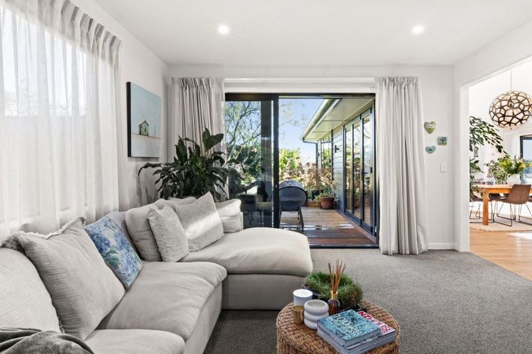 Photo of property in 68 Breadalbane Avenue, Havelock North, 4130