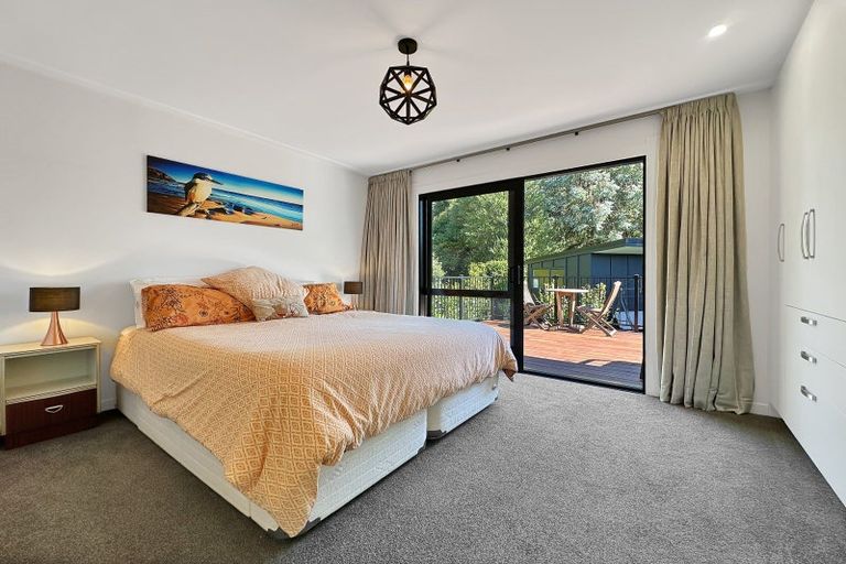 Photo of property in 11 Gibbs Place, Kinloch, Taupo, 3377