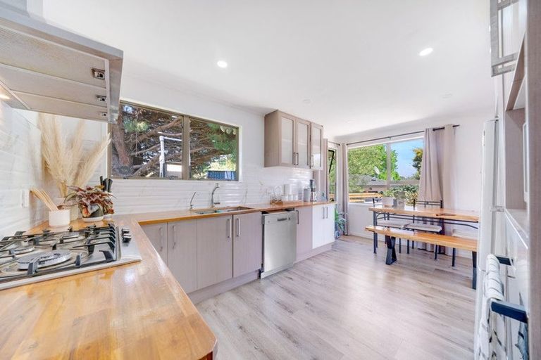Photo of property in 5 Rako Place, Manurewa, Auckland, 2102
