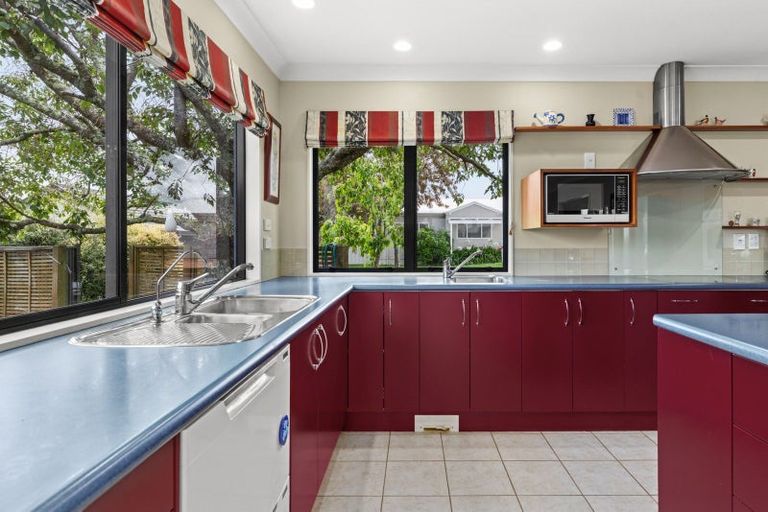 Photo of property in 12 Arcadia Lane, Havelock North, 4130