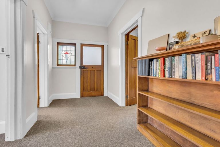 Photo of property in 1106 Caroline Road, Mayfair, Hastings, 4122