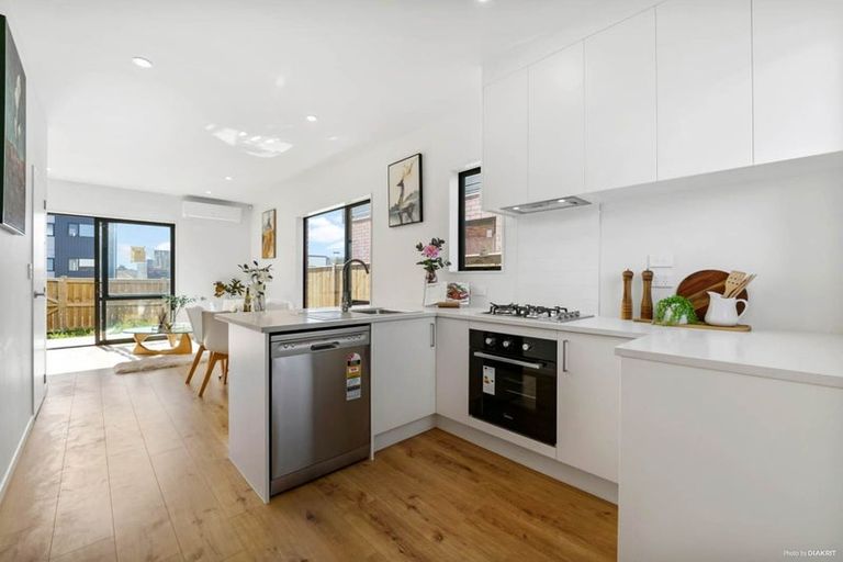 Photo of property in 35 Hearth Street, Flat Bush, Auckland, 2019