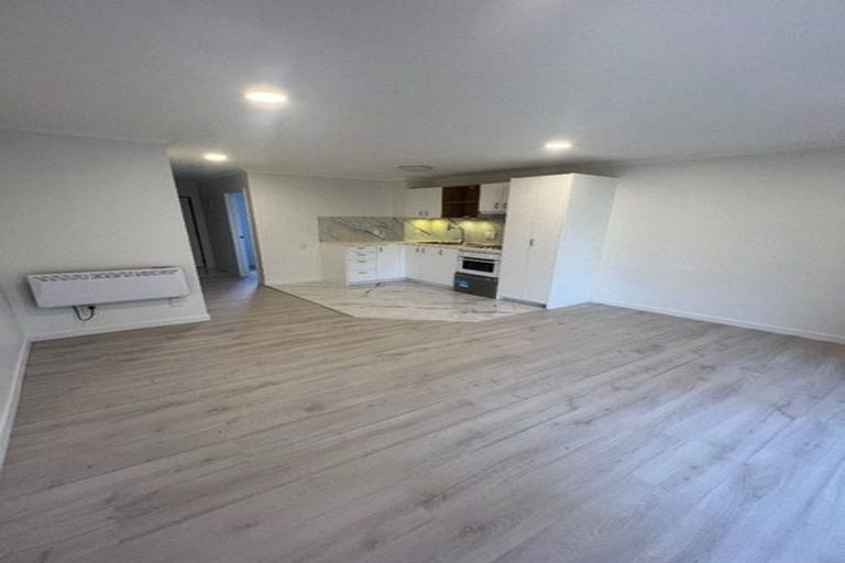 Photo of property in 24/8 Carolina Place, Albany, Auckland, 0632
