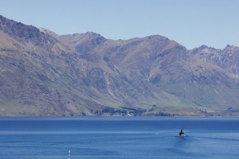 Photo of property in The Beeches Apartments, 4/60 Hallenstein Street, Queenstown, 9300
