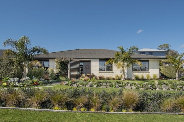 Photo of property in 3 Gumtree Lane, Omokoroa, 3114