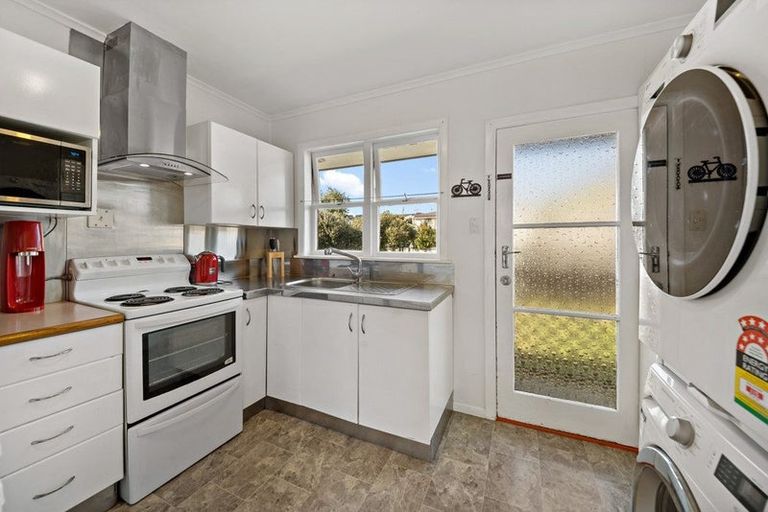 Photo of property in 1/37a Mcintyre Road, Mangere Bridge, Auckland, 2022