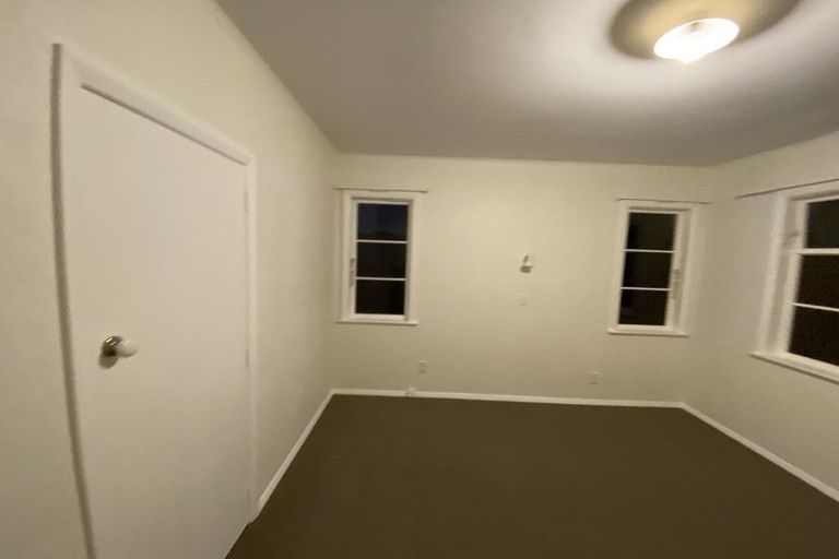 Photo of property in 158f1 Newlands Road, Newlands, Wellington, 6037