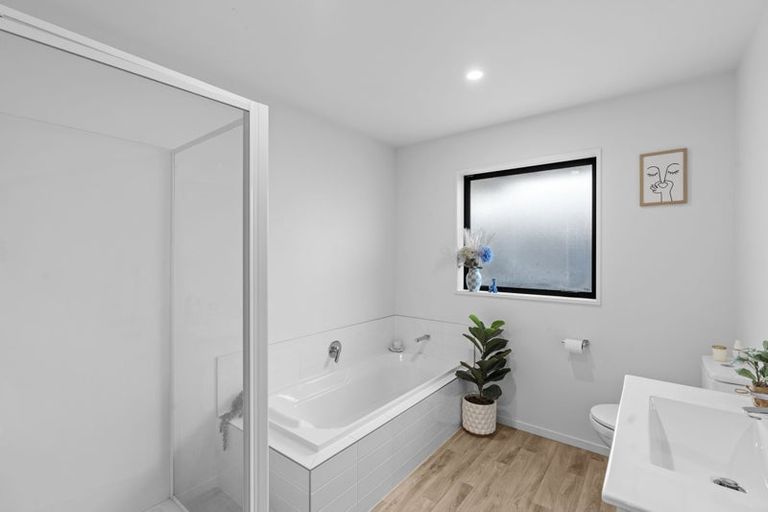 Photo of property in 42 Avanda Avenue, Rolleston, 7615