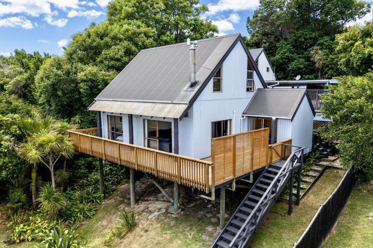 Photo of property in 1/7 Springfield Street, Forrest Hill, Auckland, 0620