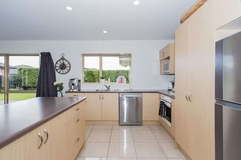 Photo of property in 22 Springwater Avenue, Northwood, Christchurch, 8051