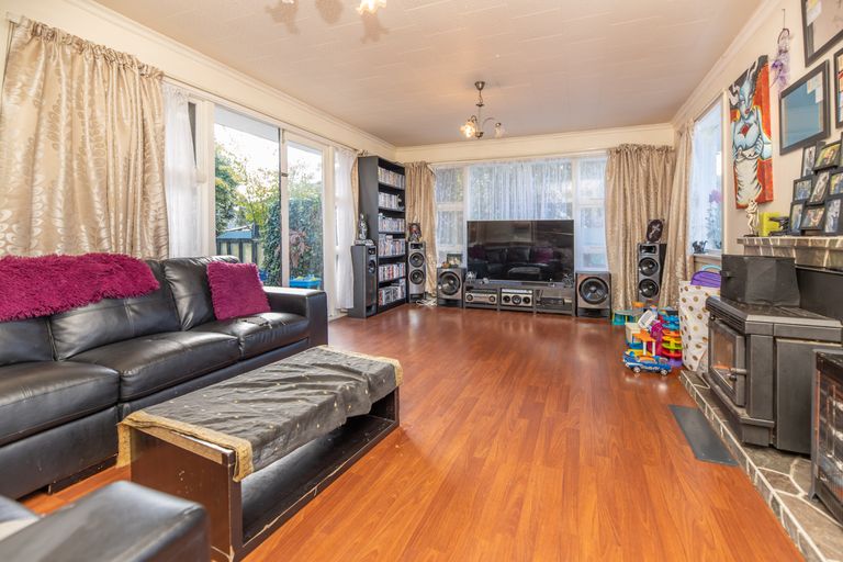 Photo of property in 11 Masham Road, Broomfield, Christchurch, 8042