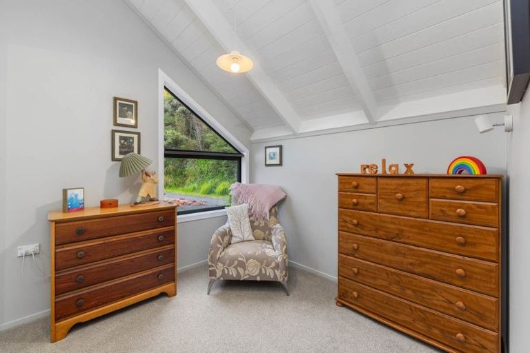 Photo of property in 19 Te Kahikatoa Peninsula Road, Kaeo, 0478