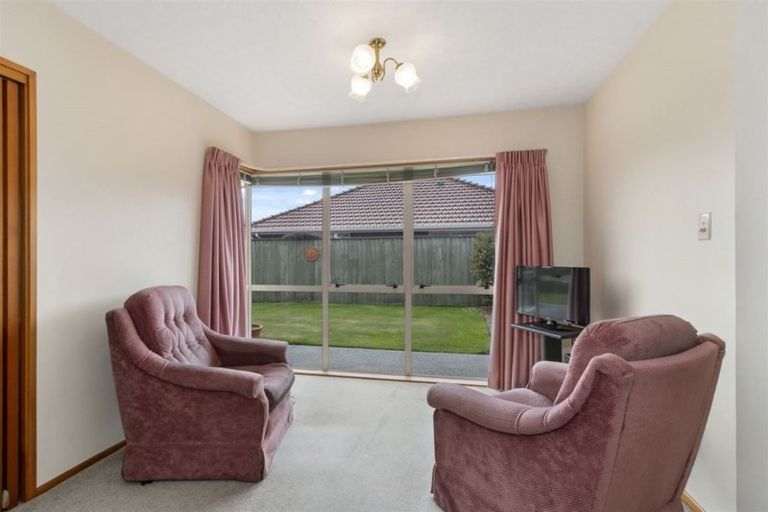 Photo of property in 37b Highsted Road, Bishopdale, Christchurch, 8053