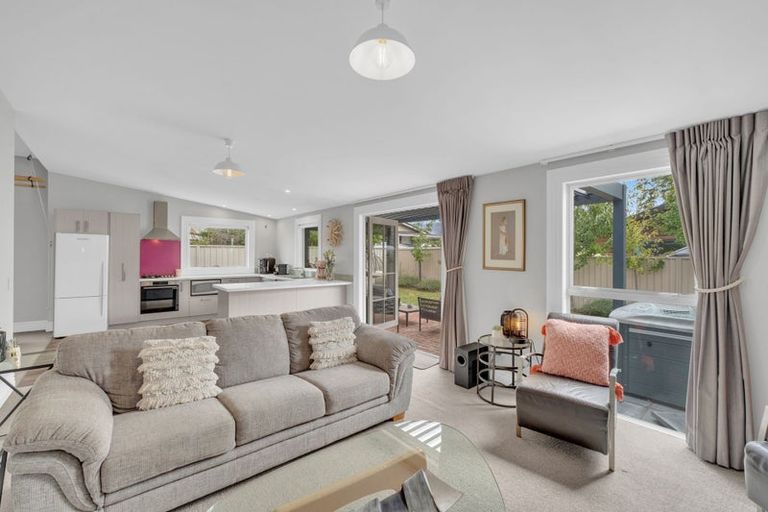 Photo of property in 5 Molyneux Avenue, Cromwell, 9310