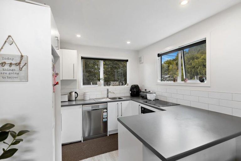 Photo of property in 33 Berkshire Street, Arrowtown, 9302